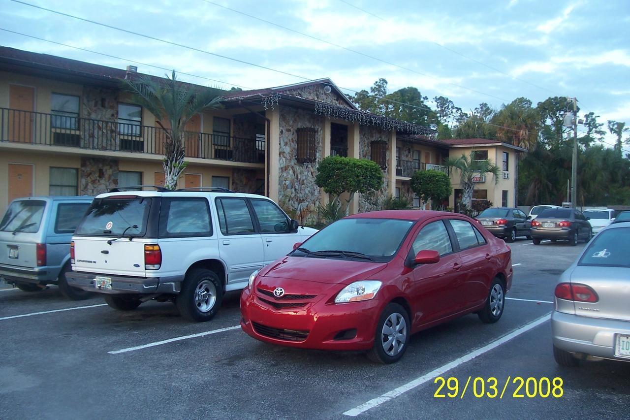Motel Gator Inn