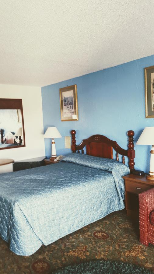 Gator Inn